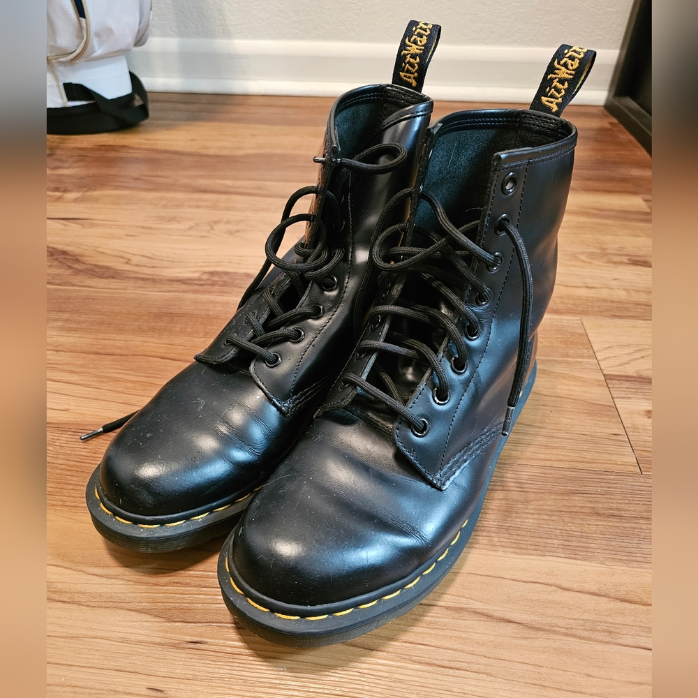 1460 Smooth Leather Lace Up Boots
